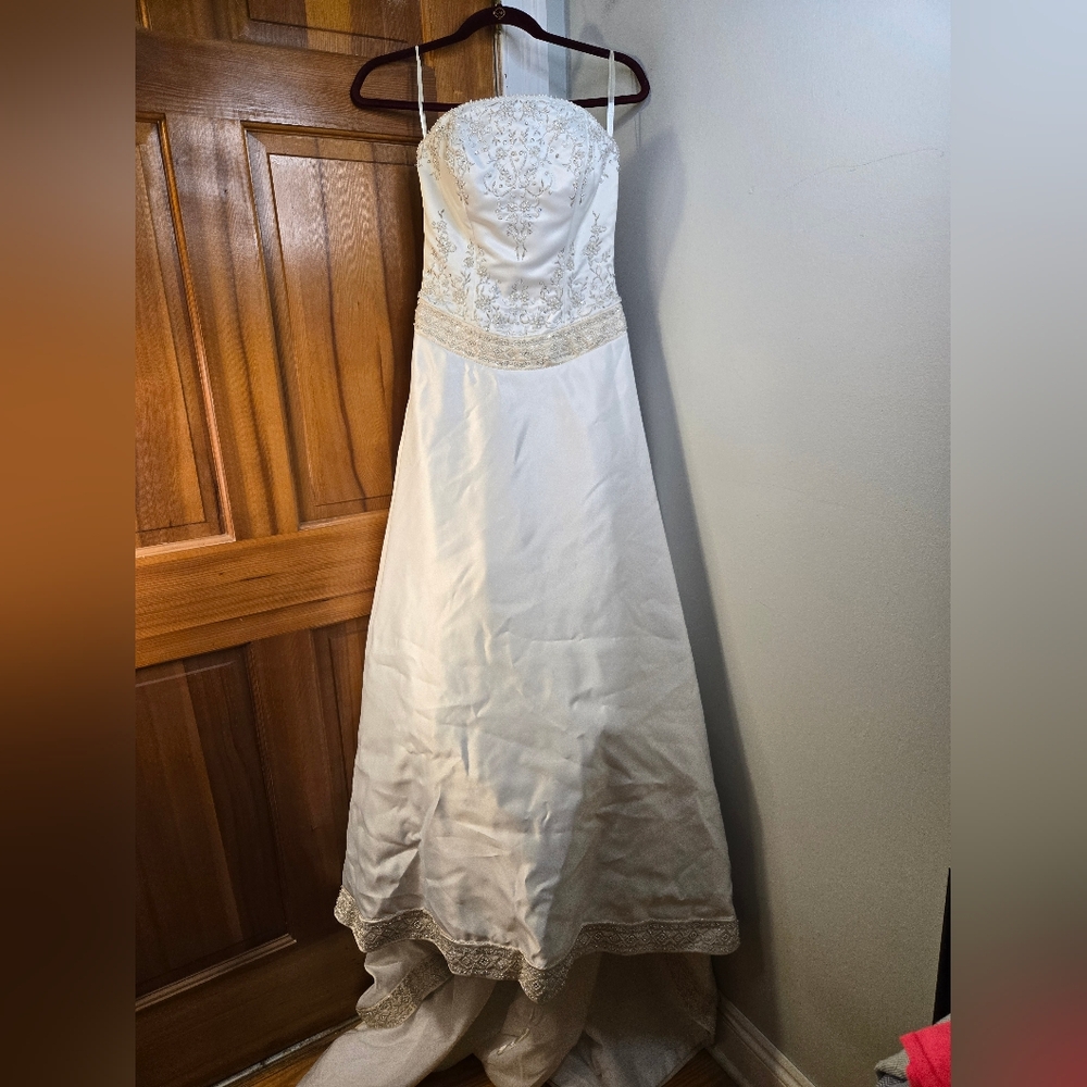 Mori Lee Almond Beaded And Embroidered Strapless Wedding Gown Sz 6